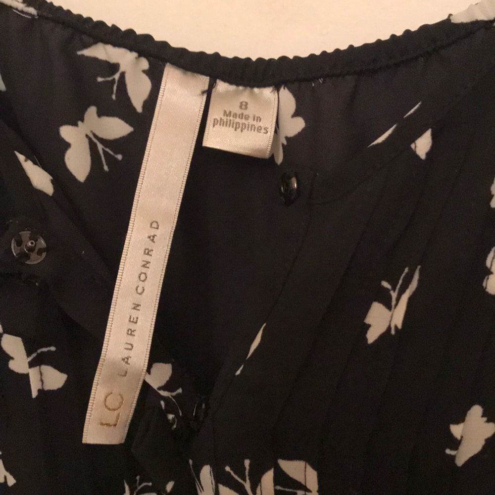 Butterfly pattern romper - Picture 4 of 4